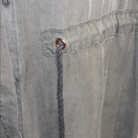 And away large mid leg casual dress - Picture 2 of 6